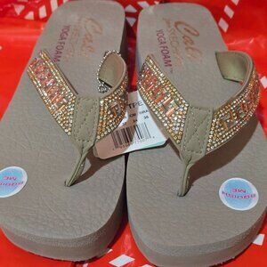 CALI SKECHERS Women's Yoga Foam Flip-Flops/Sandals Size 7 - BNWT